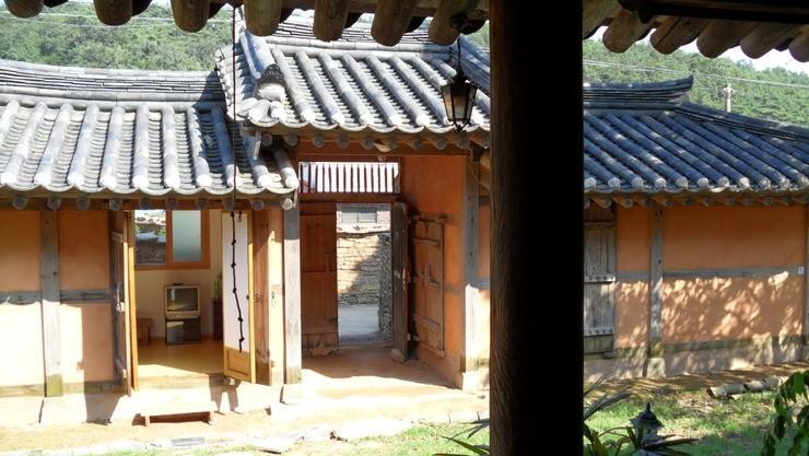 Готель Goseong Choi Pilgan'S Old House Екстер'єр фото