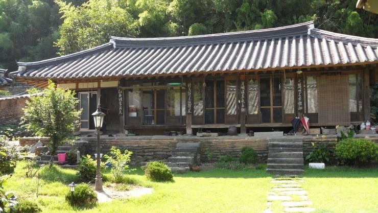 Готель Goseong Choi Pilgan'S Old House Екстер'єр фото