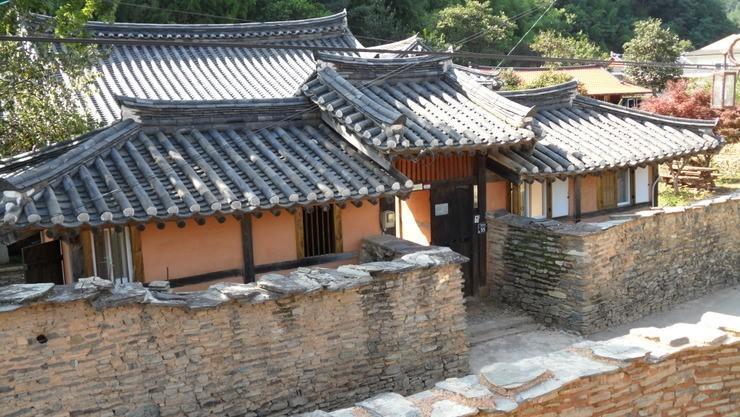 Готель Goseong Choi Pilgan'S Old House Екстер'єр фото